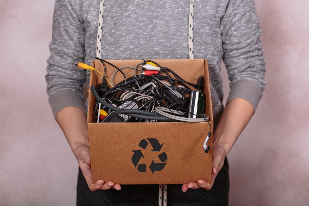 prepare seu eletrônico e leve ao ponto de coleta