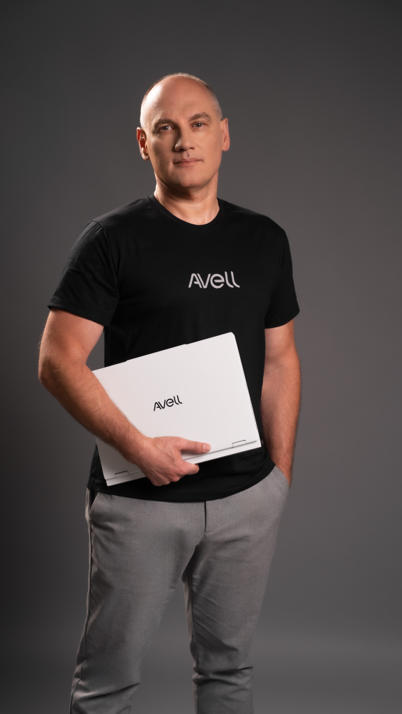 Vladimir Rissardi CEO Avell