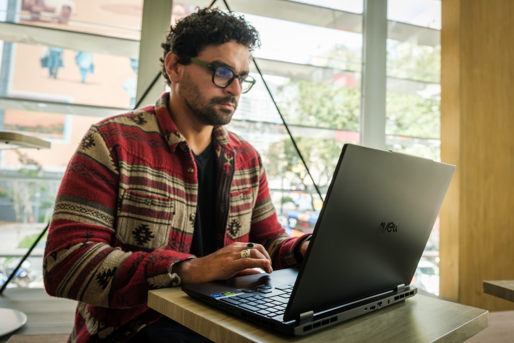Como essas opções impactam a vida útil do seu notebook Avell